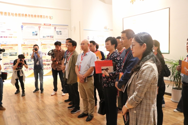 參觀昆明市官渡區(qū)社會(huì)組織孵化基地 參觀昆明市官渡區(qū)社會(huì)組織孵化基地